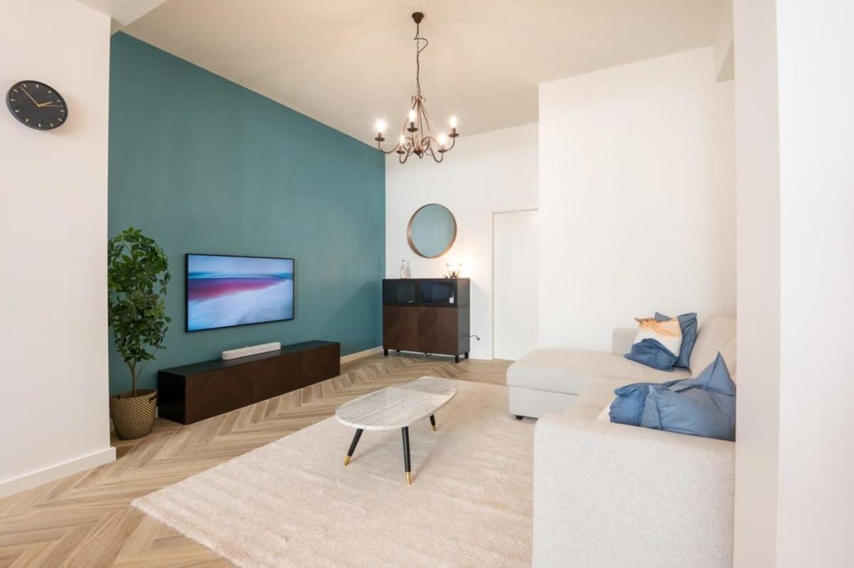 Beautiful Renovated Apartment In An Authentic Building Остенде Екстер'єр фото