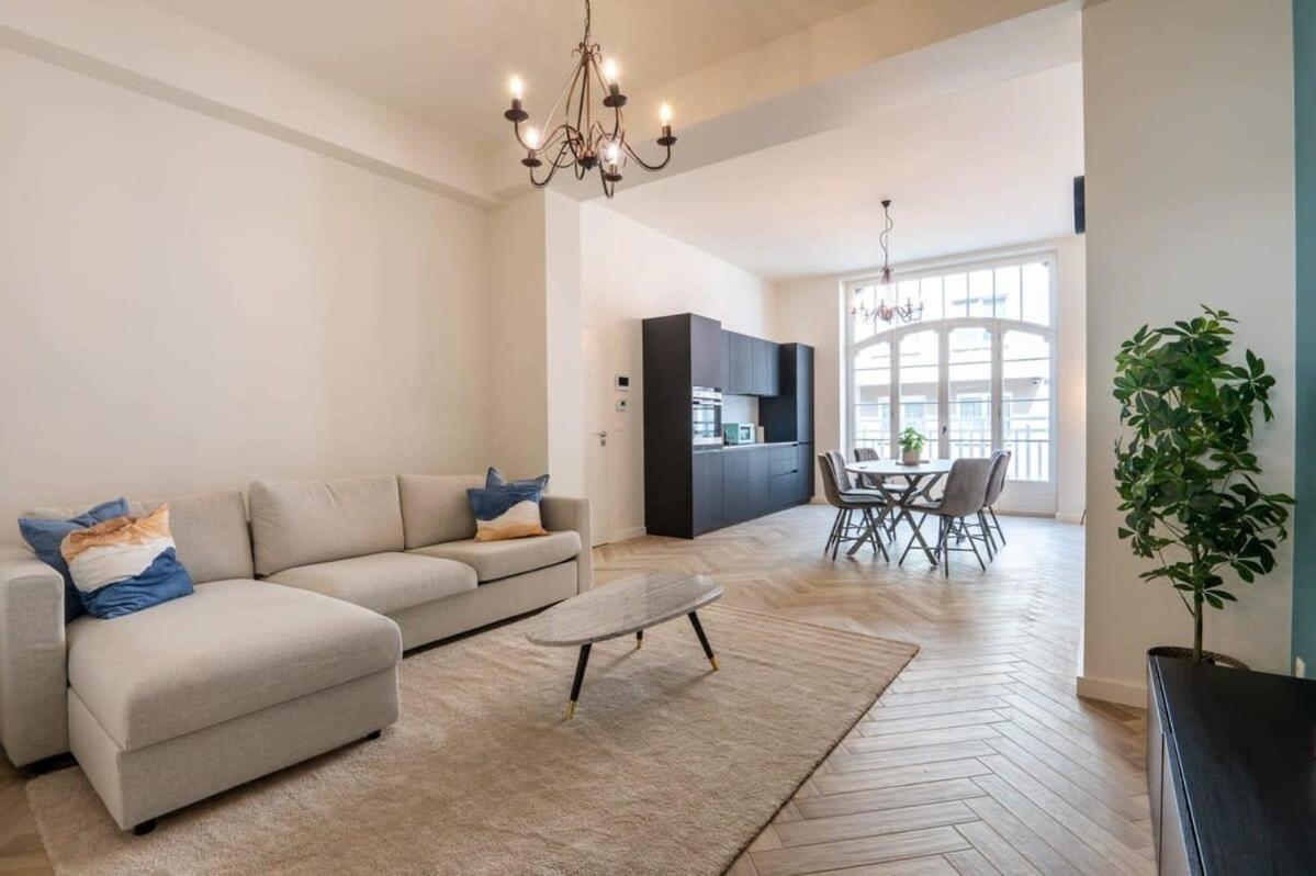 Beautiful Renovated Apartment In An Authentic Building Остенде Екстер'єр фото