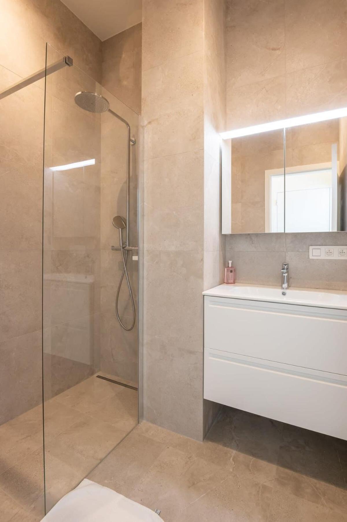 Beautiful Renovated Apartment In An Authentic Building Остенде Екстер'єр фото